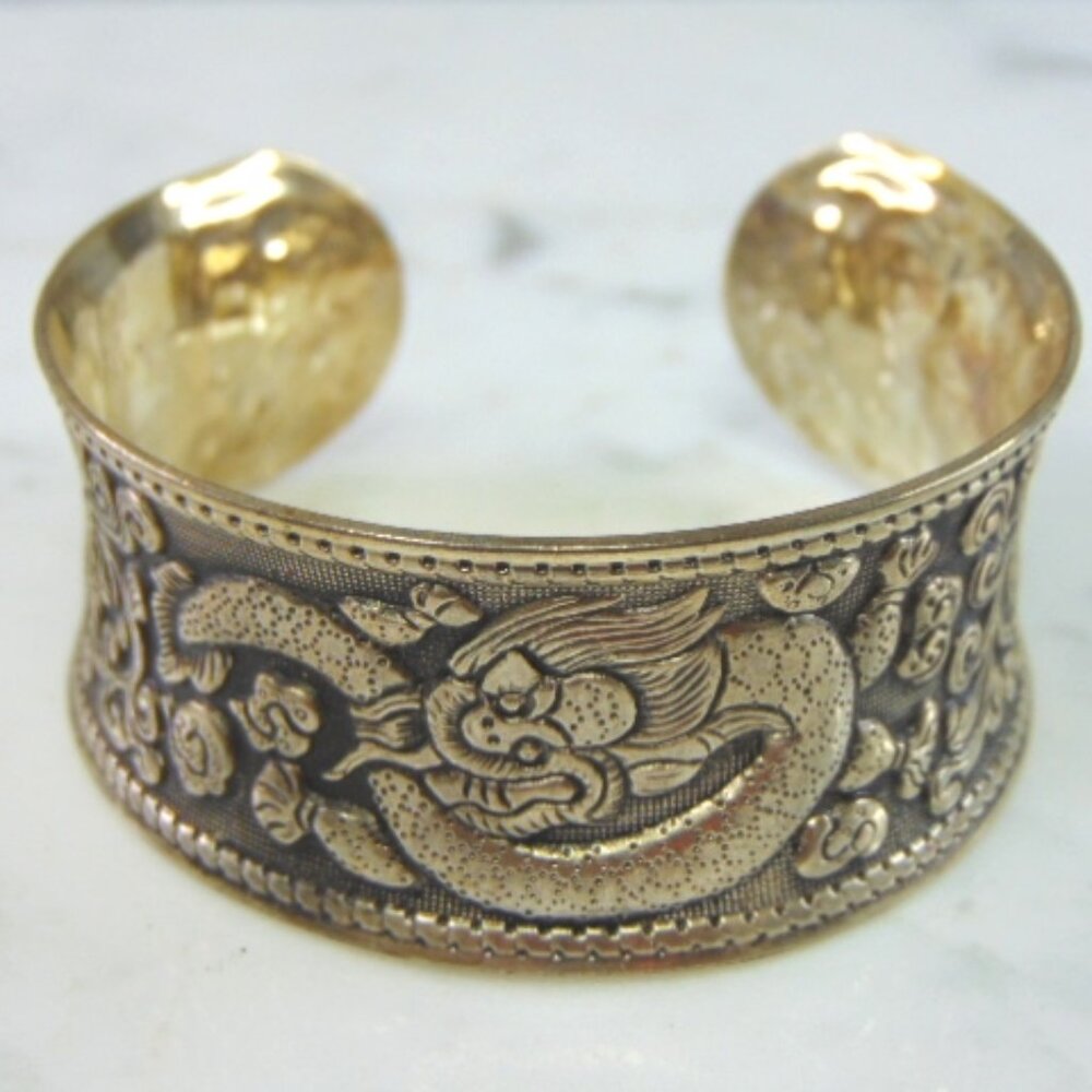 Womens Vintage Estate Silver Plated Copper Chinese Dragon Cuff Bracelet E930